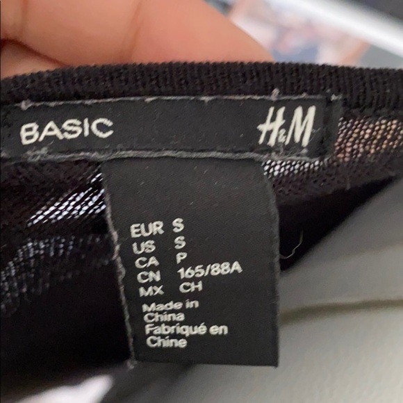 H&M Black Long Sleeve - Picture 2 of 3